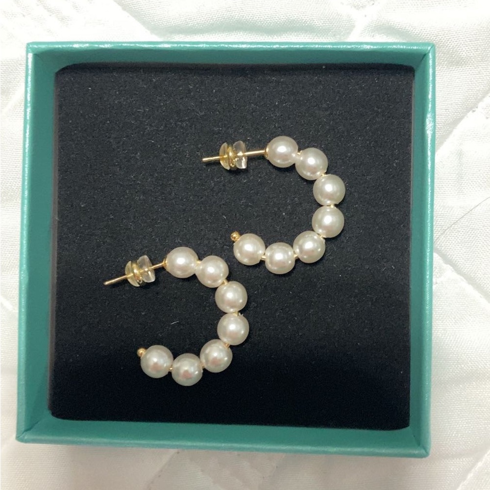 BRAND NEW Pearl Hoops